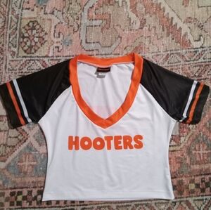RARE Hooters girl cropped jersey uniform top !!!